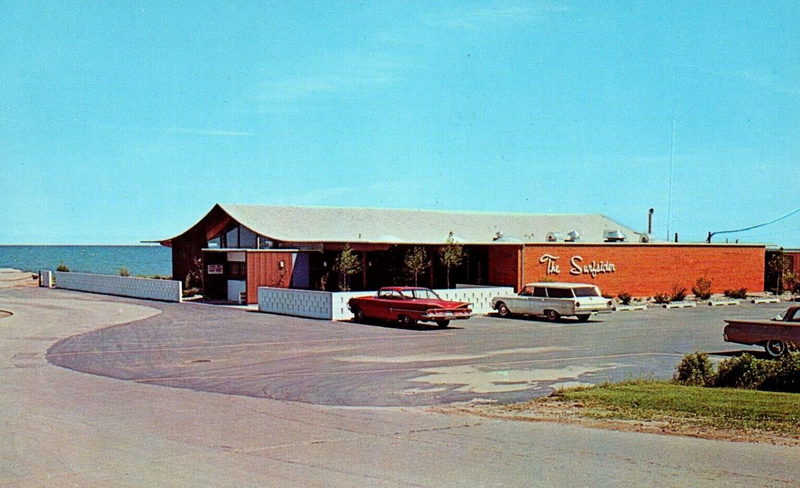 The Windjammer Bar and Grill (The Surfsider) - Vintage Postcard